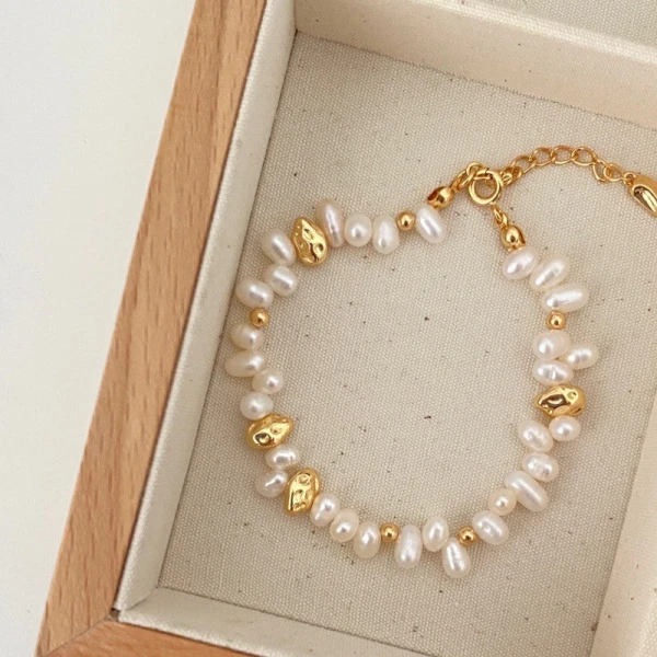 Elegant Imitation Pearl Flower Bracelet For Women Fashion Jewelry Piece